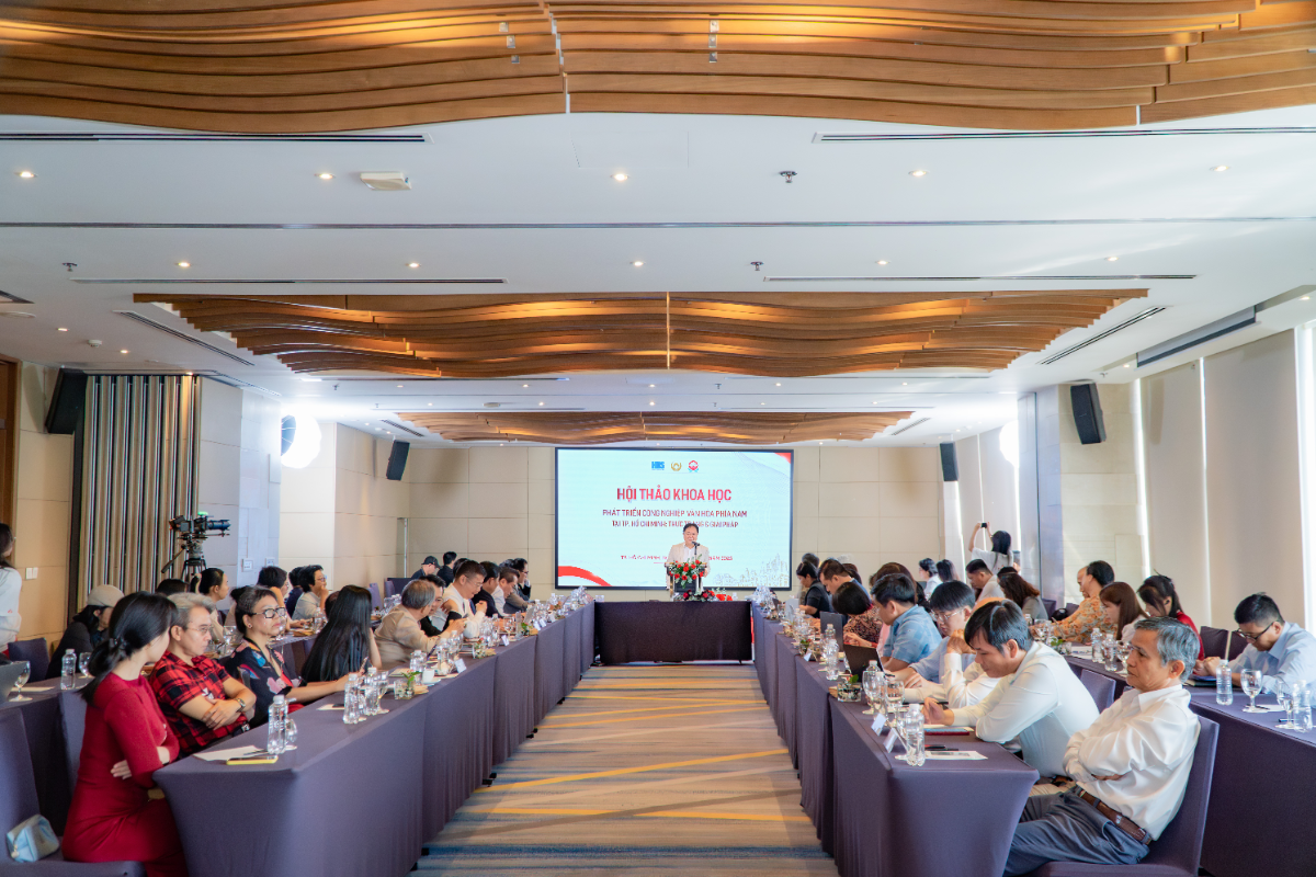 CÔNG NGHIỆP VĂN HÓA TP. HỒ CHÍ MINH<br><span>THỰC TRẠNG & GIẢI PHÁP</span>