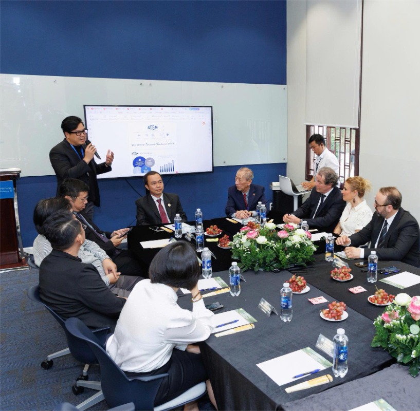 ĐOÀN MARSEILLE PHÁP HỢP TÁC<br>PHÁT TRIỂN CÔNG NGHIỆP VĂN HÓA