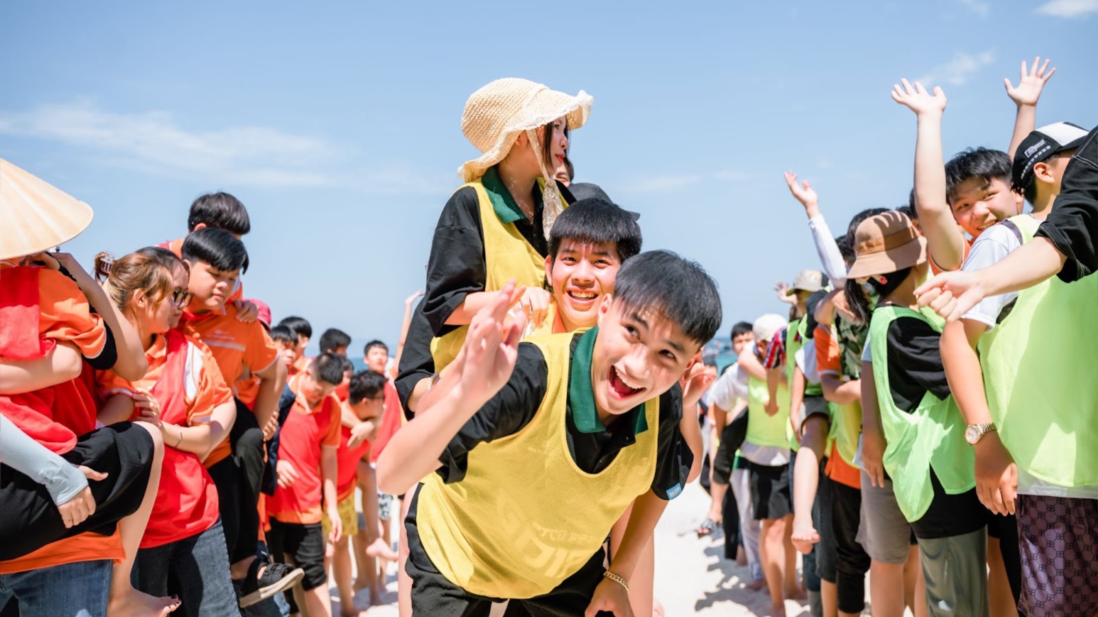 BẠN CÓ DÁM KỂ CÂU CHUYỆN VIỆT NAM THEO CÁCH CỦA MÌNH?