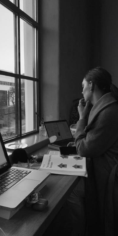 [Knowledge & Skills] Five New Technologies Women Should Master to Thrive in 2025